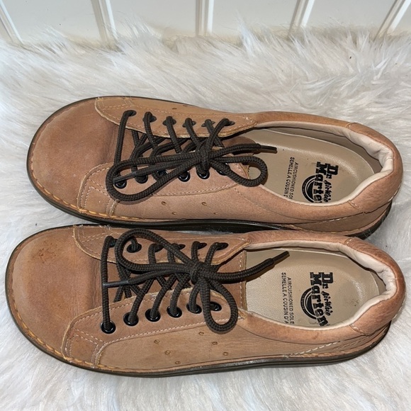 DR.MARTENS Air Wair tan light brown lace up shoe men size 6/women size 8 England - Picture 4 of 17